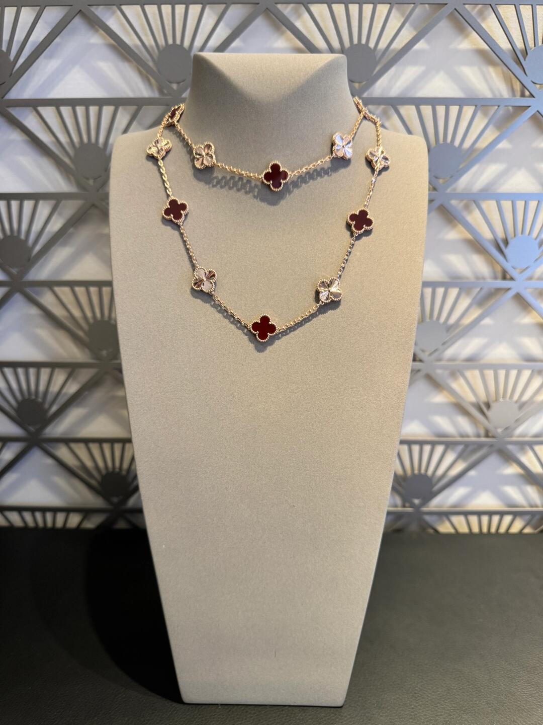 [Echo Fine ]CLOVER 20 MOTIFS LASER CARNELIAN NECKLACE