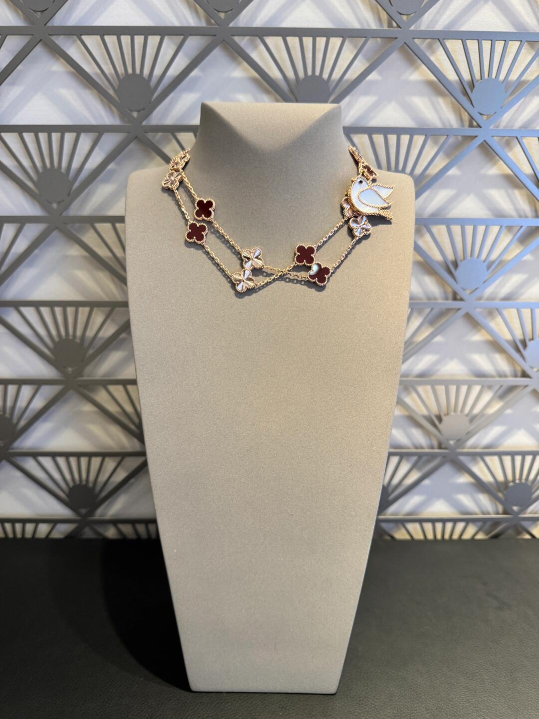 [Echo Fine ]CLOVER 20 MOTIFS LASER CARNELIAN NECKLACE