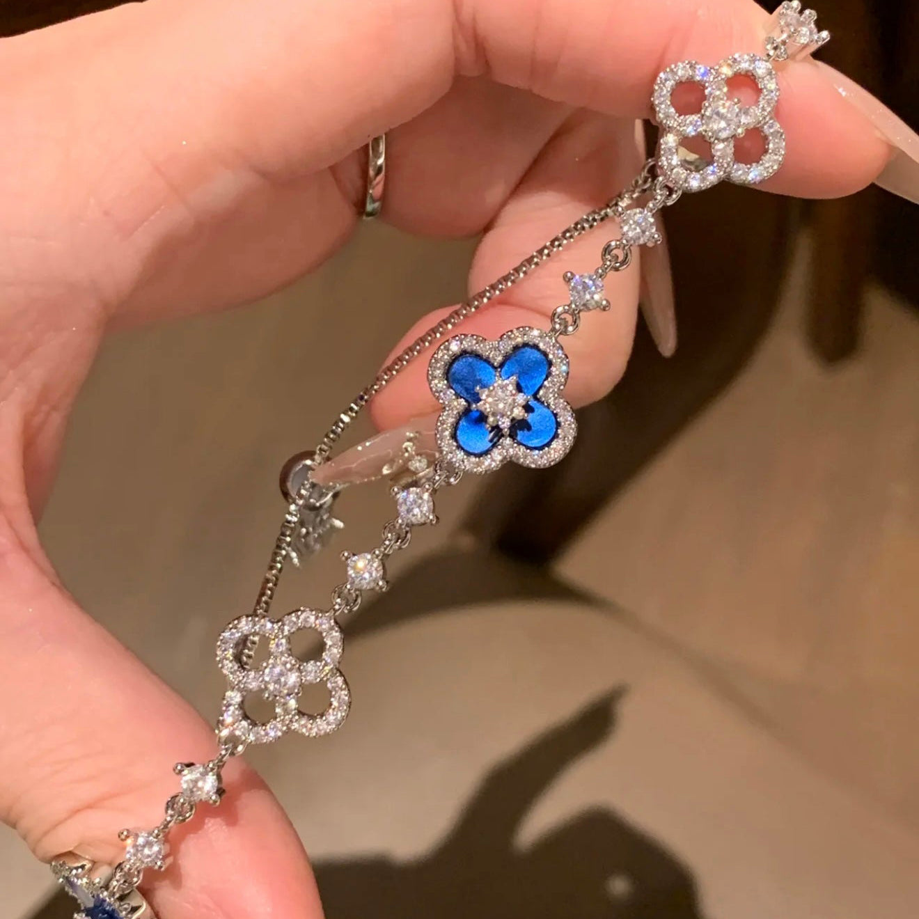 [Echo Fine ]CLOVER 5 MOTIF PINK BLUE RED WHITE BRACELET