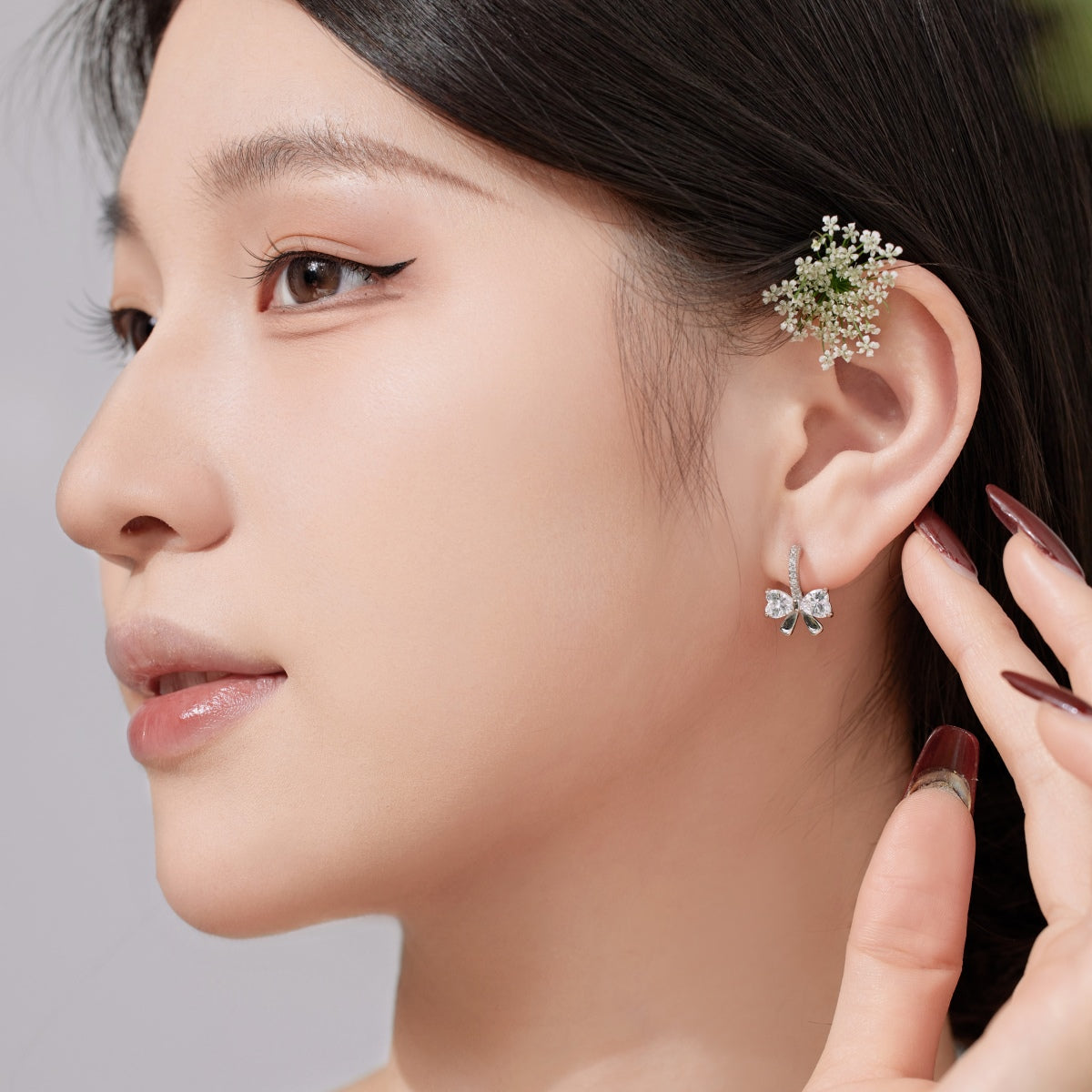 [Echo Fine ]Exquisite Earrings With Heart-Shaped Bow Design