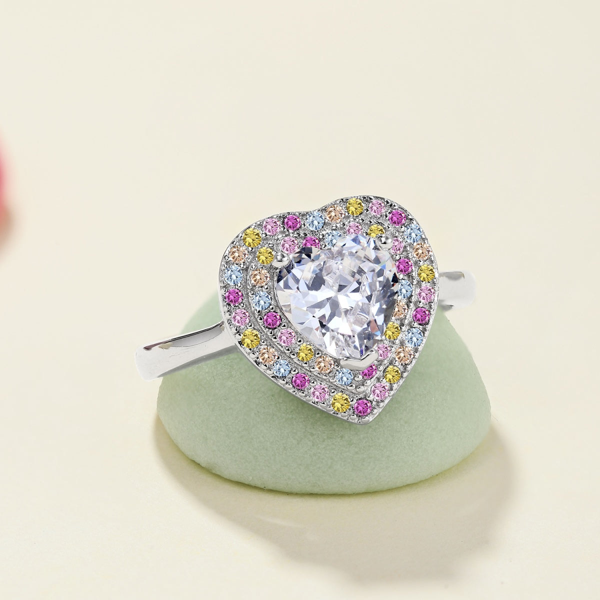 [Echo Fine ]Delicate Ebullient Heart Shape Wedding Ring
