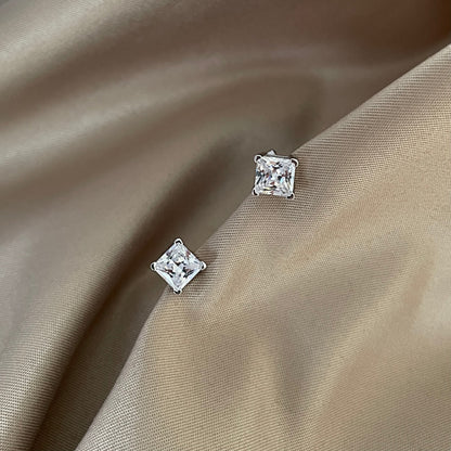 [Echo Fine ]Delicate Square Shape Earrings