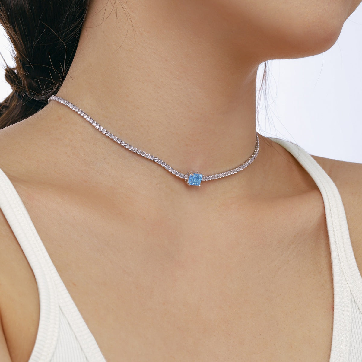 [Echo Fine ]2.0 carat Ornate Emerald Cut Necklace