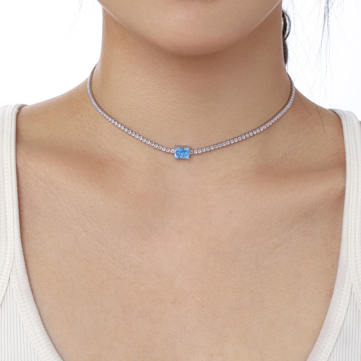 [Echo Fine ]2.0 carat Ornate Emerald Cut Necklace