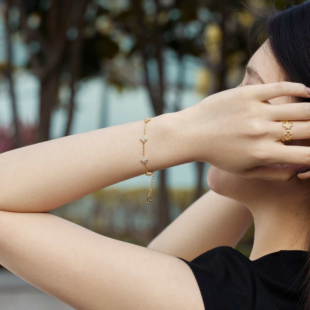 [Echo Fine ]Four-Leaf Clover Hollow Butterfly Bracelet