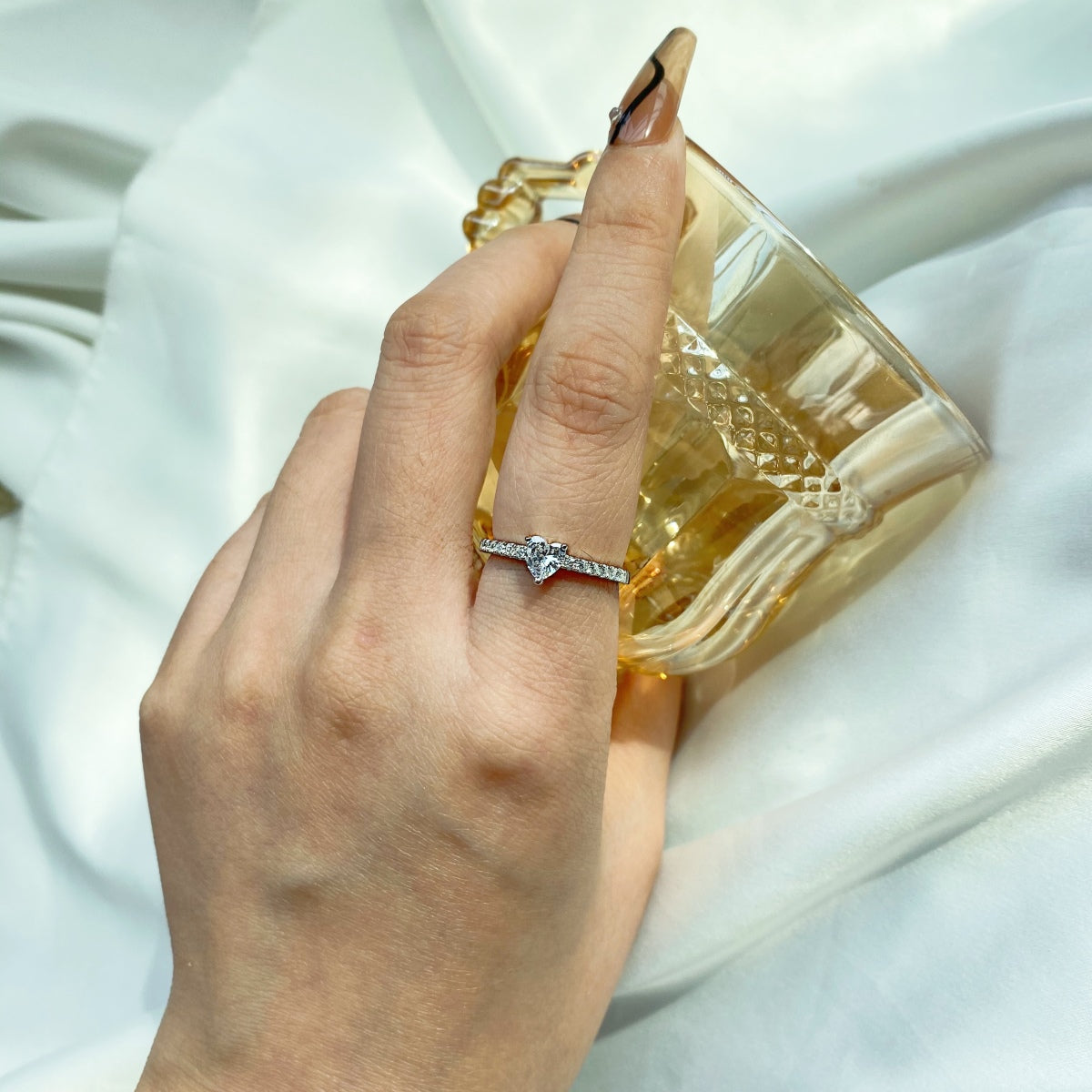 [Echo Fine ]0.5 Carat CaratEternity Charming Heart Shape Lover Ring