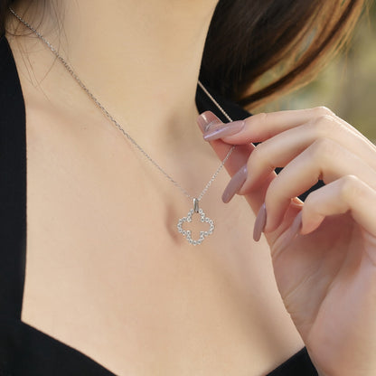 [Echo Fine ]Four-Leaf Clover Hollow Design Exquisite Necklace