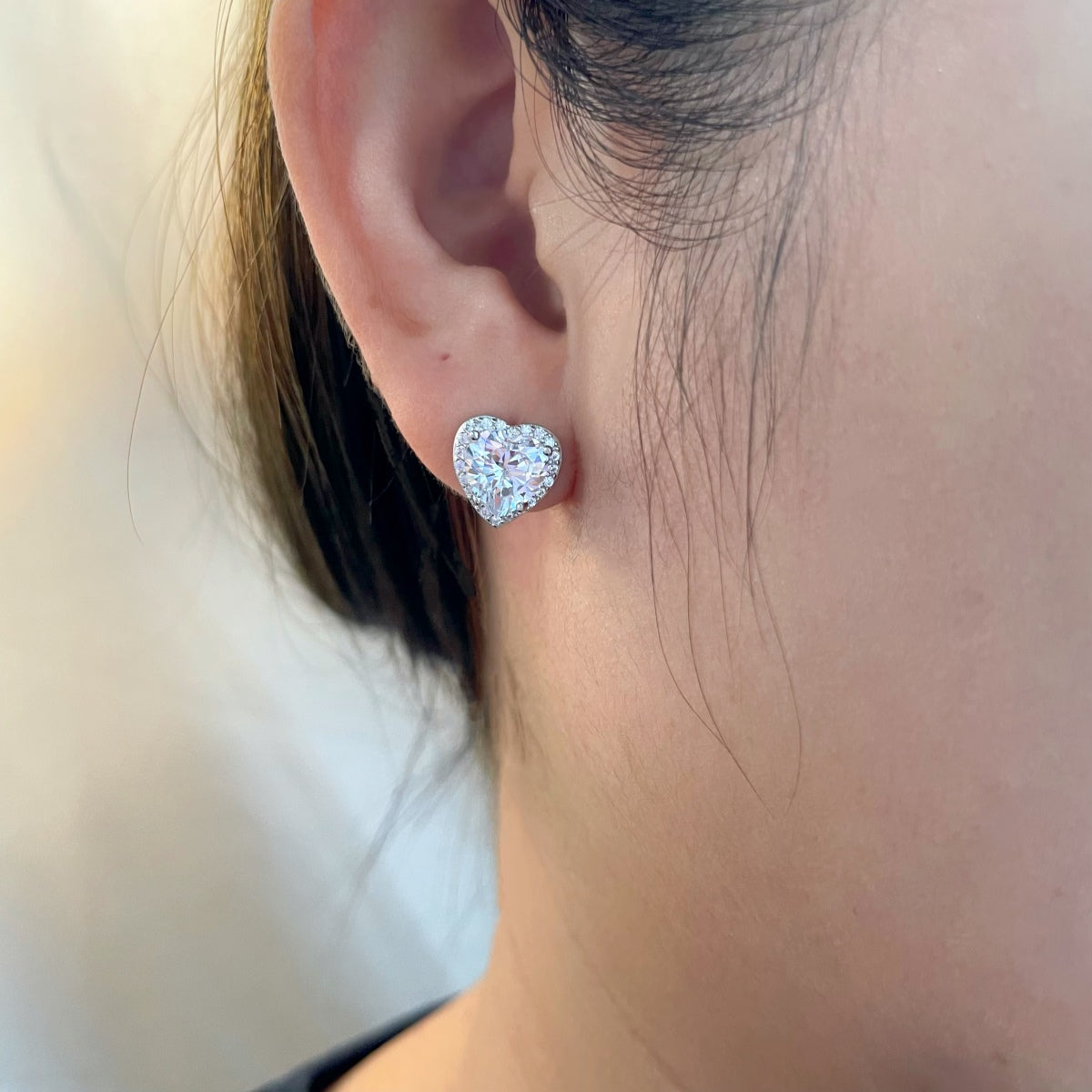 [Echo Fine ]Sparkling Heart Shape Lover Earrings