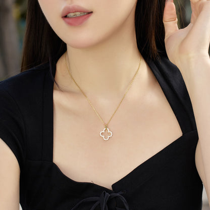 [Echo Fine ]Four-Leaf Clover Hollow Design Exquisite Necklace