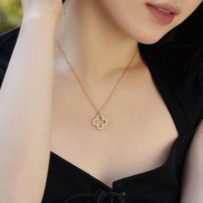 [Echo Fine ]Four-Leaf Clover Hollow Design Exquisite Necklace