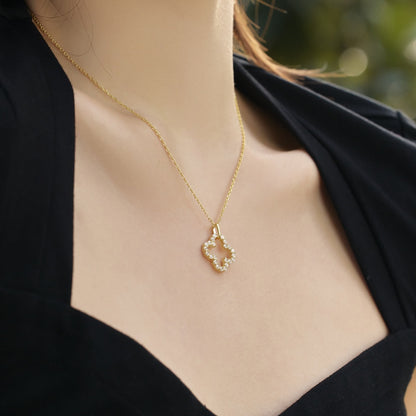 [Echo Fine ]Four-Leaf Clover Hollow Design Exquisite Necklace