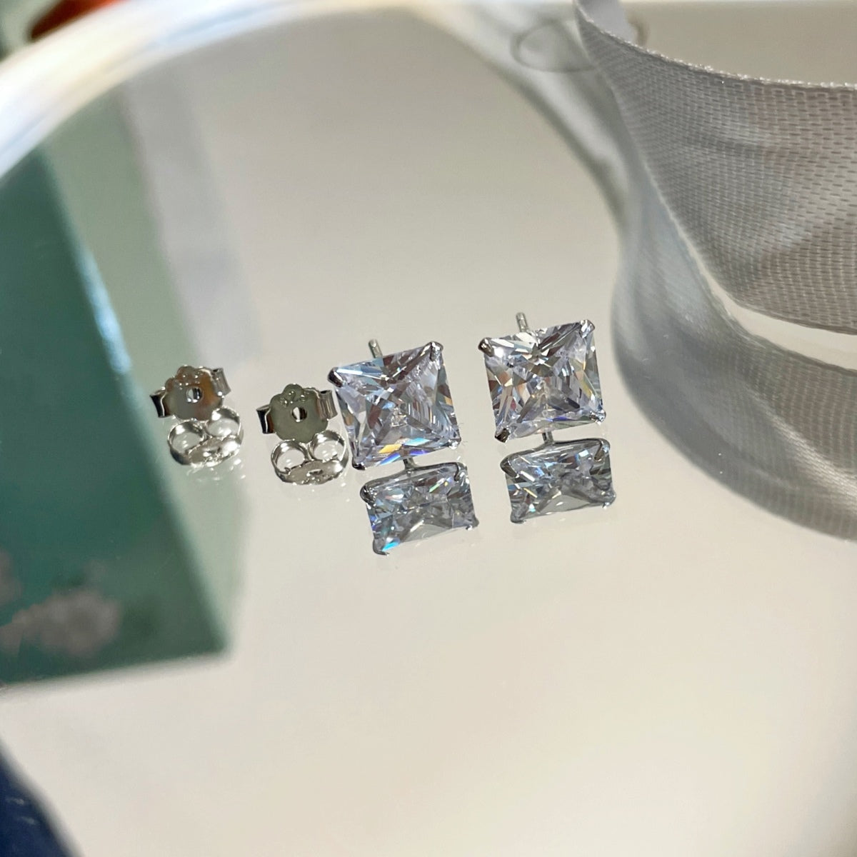 [Echo Fine ]Ornate Square Shape Earrings