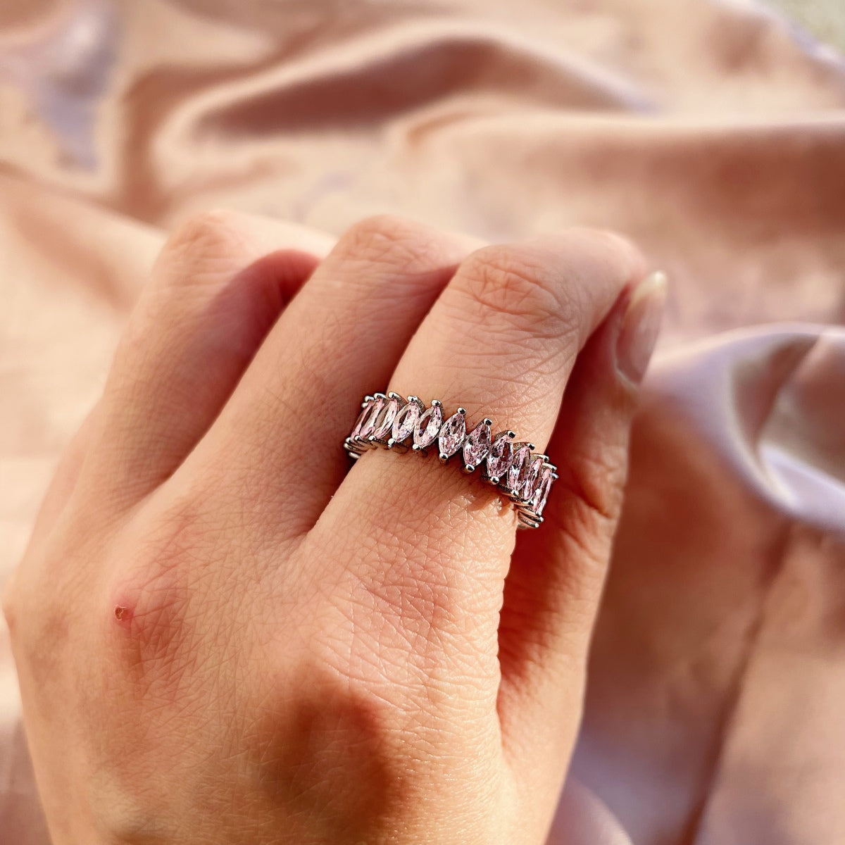 [Echo Fine ]Gorgeous Marquise Cut Tennis Ring