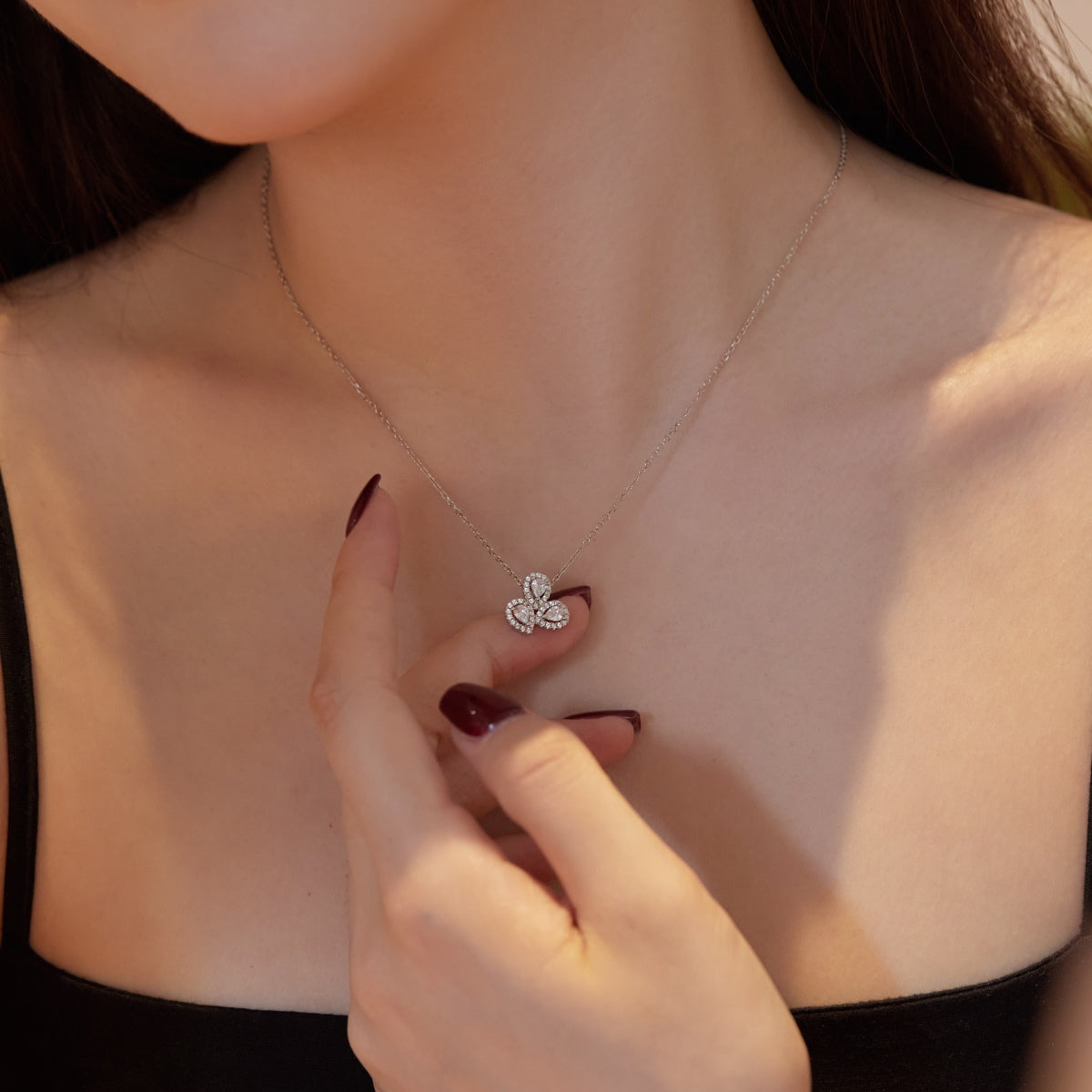 [Echo Fine ]Elegant Flower Shape Pear Cut Necklace