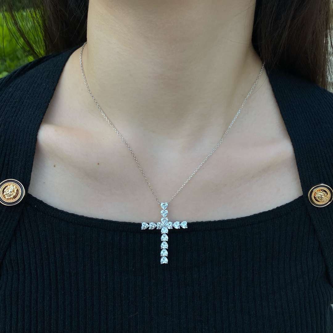 [Echo Fine ]Radiant Cross Shape Necklace