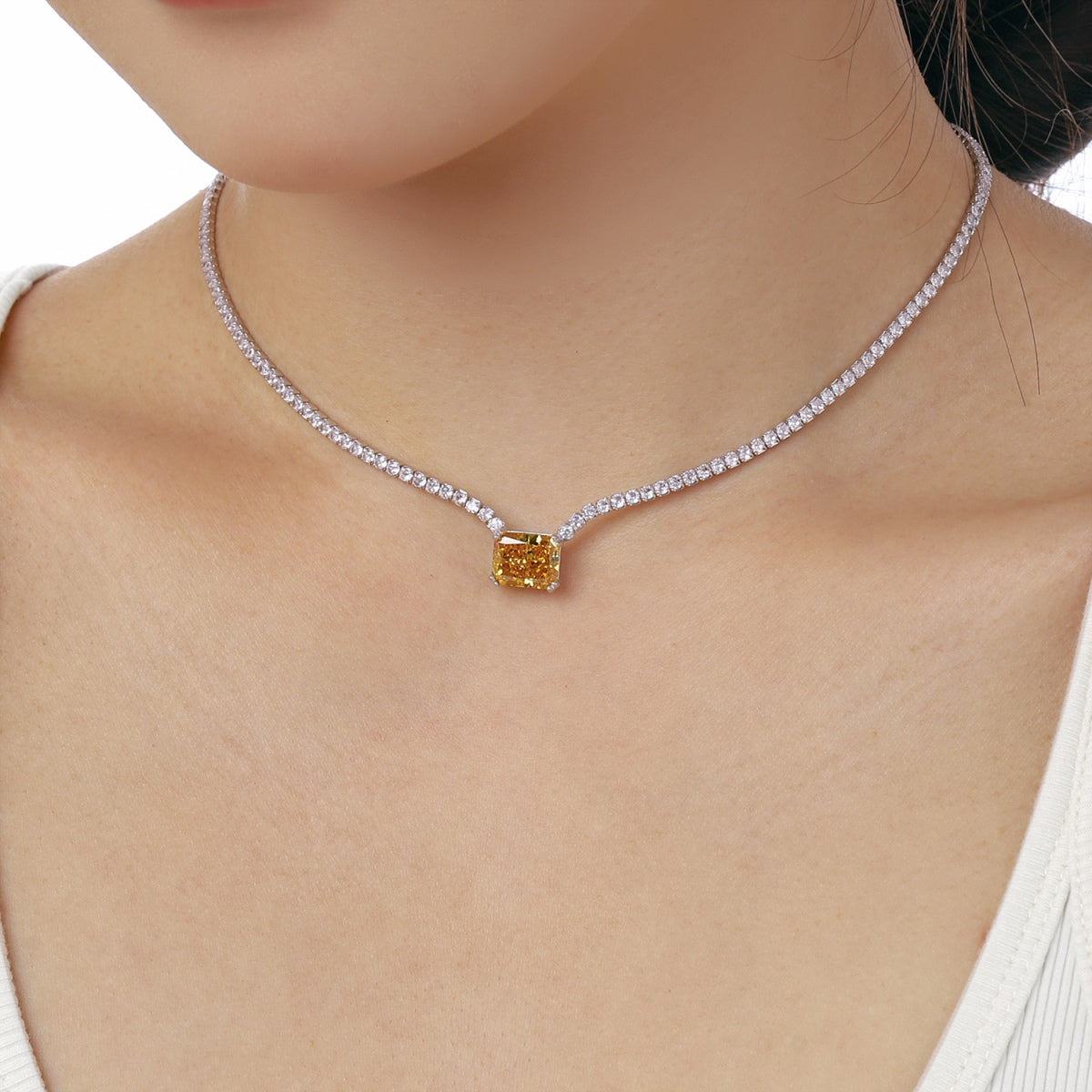 [Echo Fine ]4.0 Carat Elegant Radiant Cut Necklace