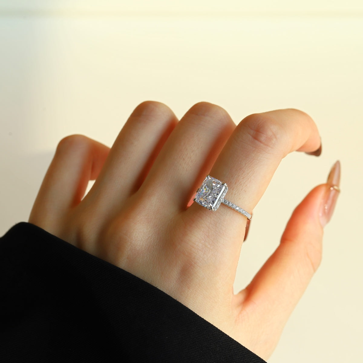 [Echo Fine ]4.0 Carat Luxurious Engagement Ring