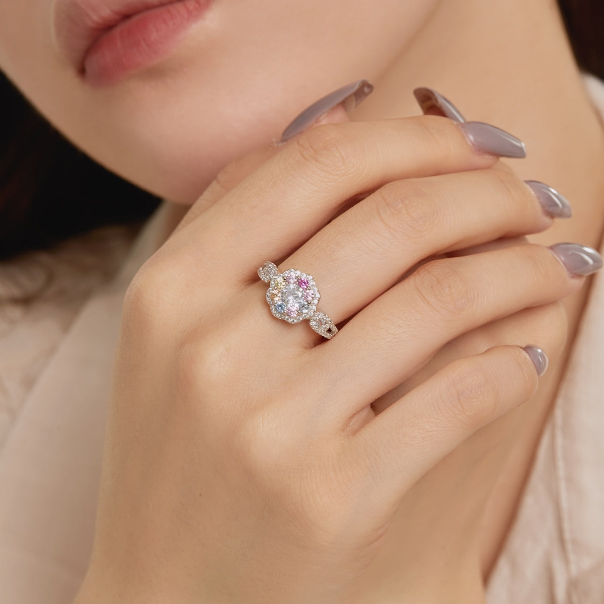 [Echo Fine ]Delicate Colorful Round Cut Flower Shape Wedding Ring