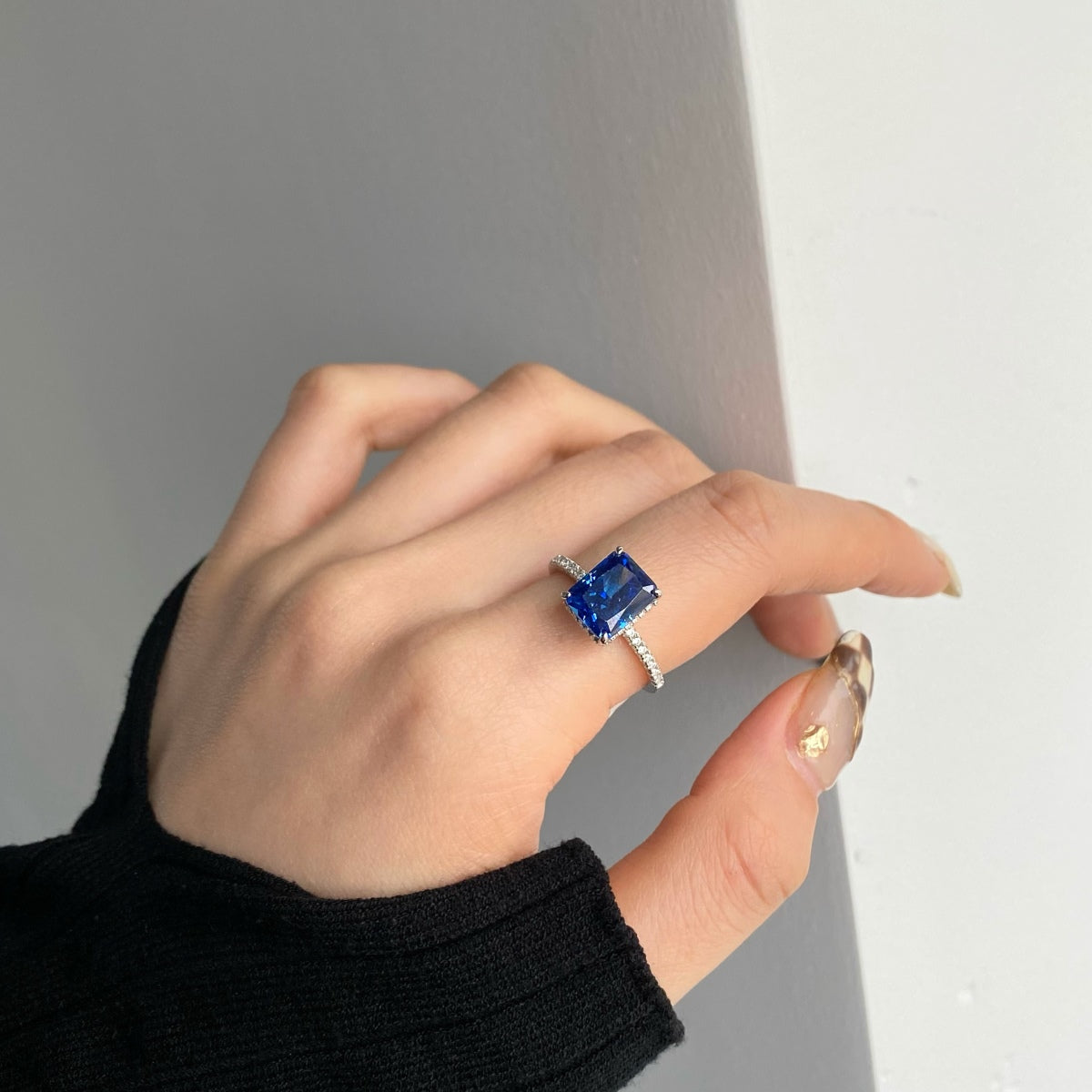 [Echo Fine ]4.0 Carat Luxurious Engagement Ring