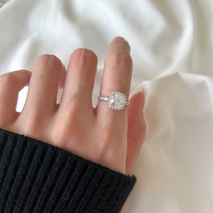 [Echo Fine ]Dazzling Resplendent Round Cut Wedding Ring