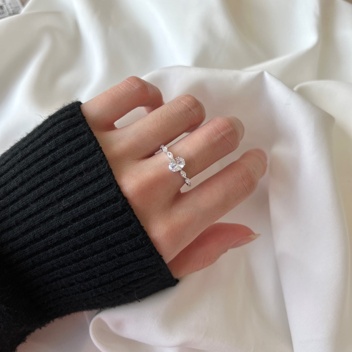 [Echo Fine ]0.75 Carat Luxurious Vibrant Elongated Cushion Cut Daily Ring