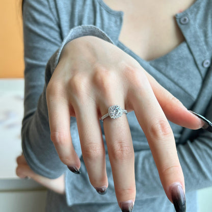 [Echo Fine ]Dazzling Resplendent Round Cut Wedding Ring