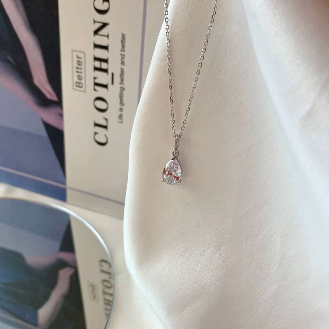 [Echo Fine ]Delicate Water Drop Shape Fashion Necklace
