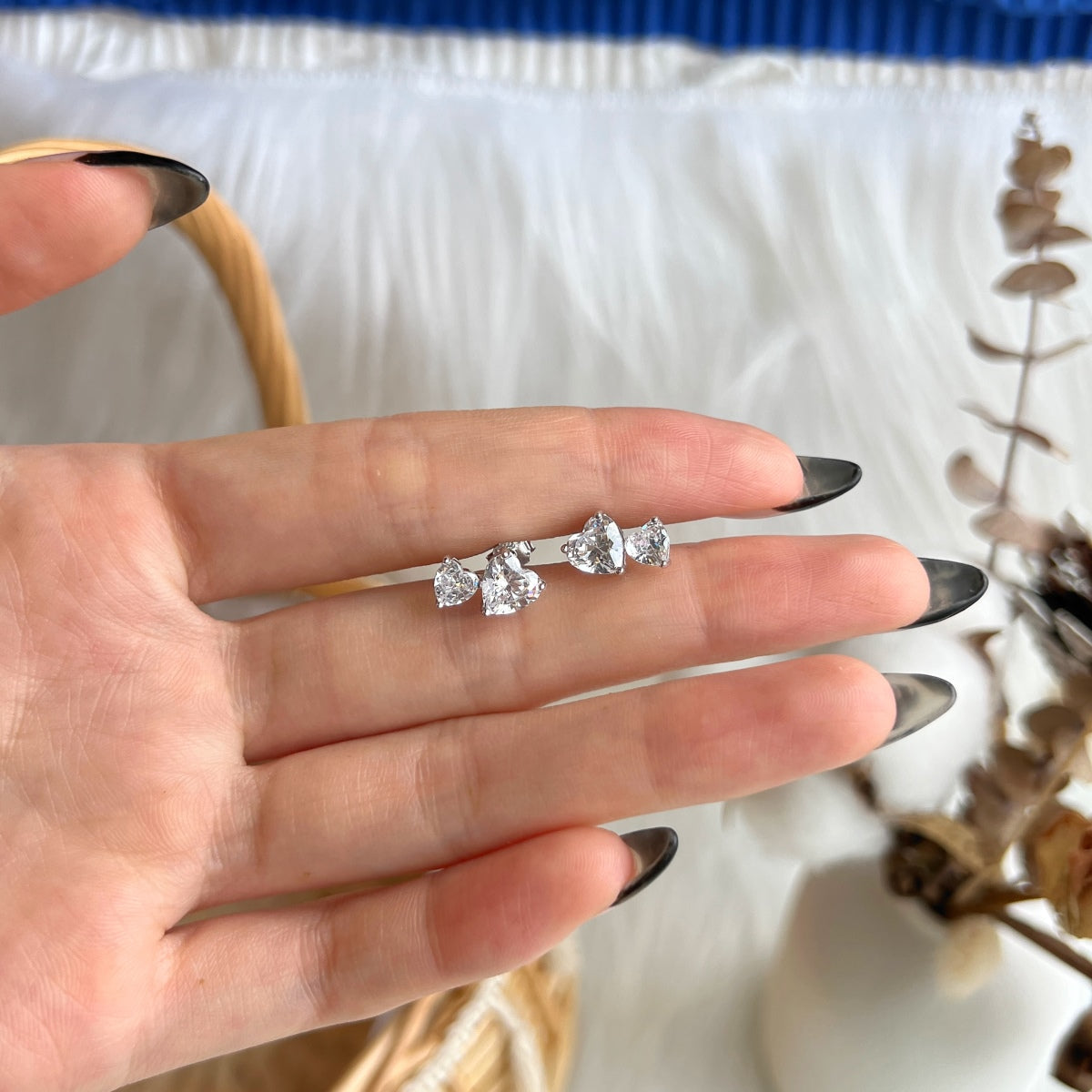 [Echo Fine ]Double Heart-Shape Classic Princess Style Earrings