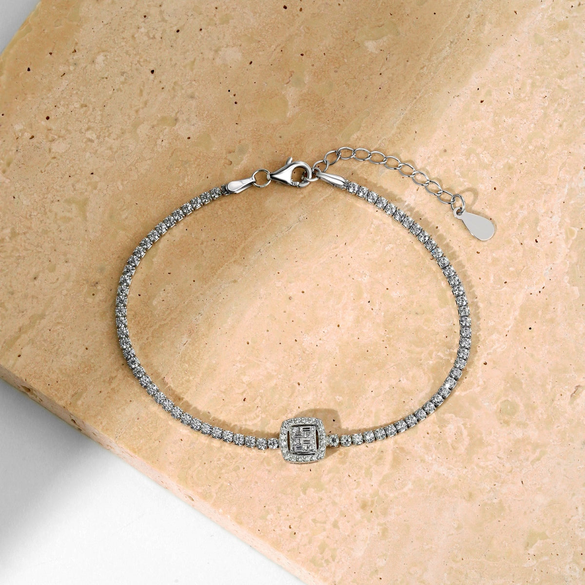 [Echo Fine ]Luxurious Dazzling Square Shape Banquet Bracelet