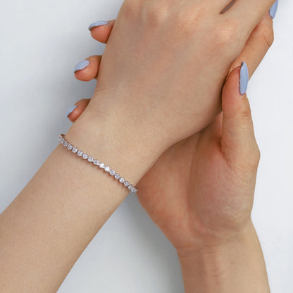 [Echo Fine ]Ornate  Sparkling Round Cut Daily Bracelet