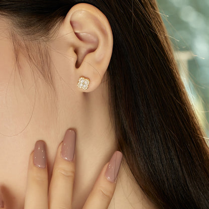 [Echo Fine ]Four-Leaf Clover Flower Shaped Earrings