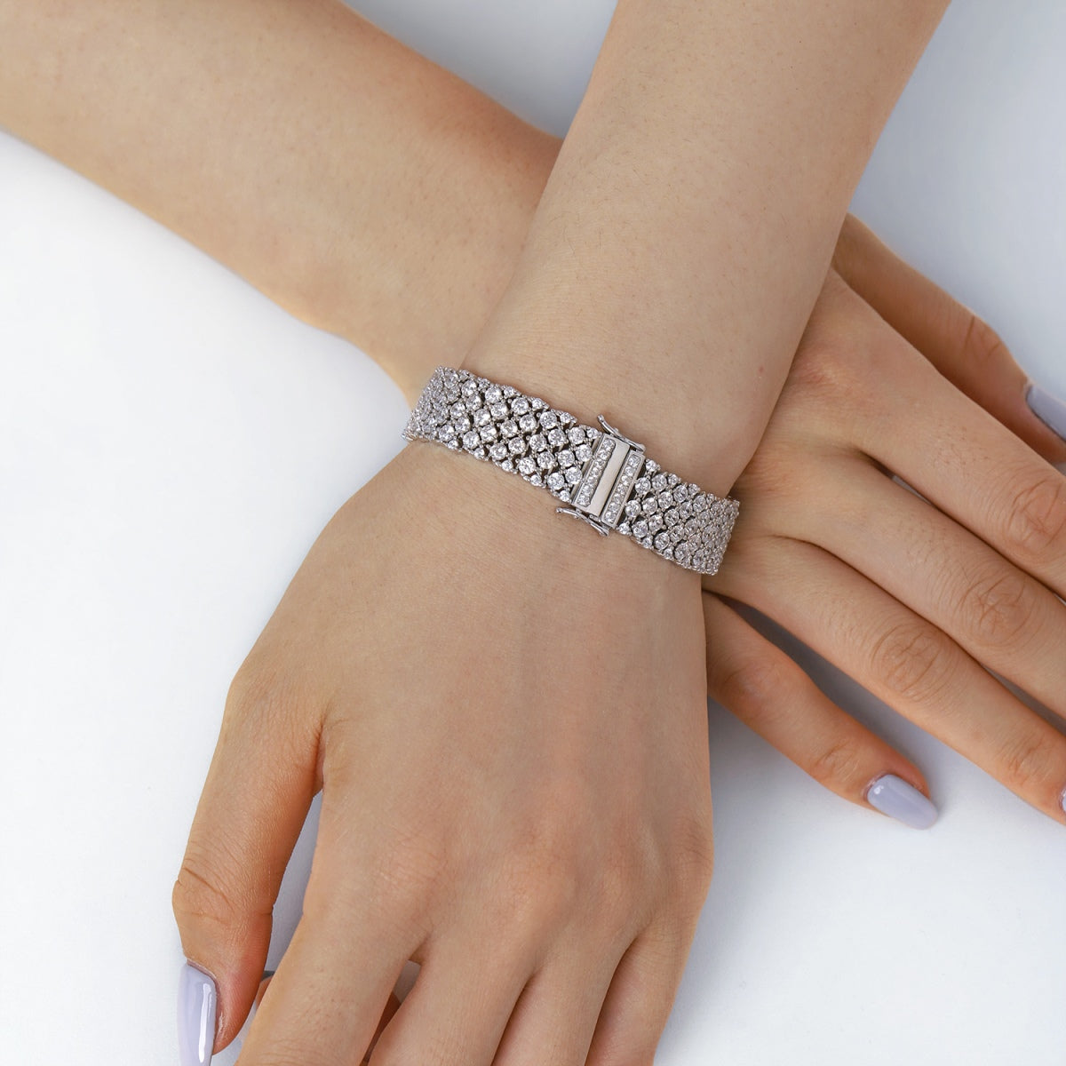 [Echo Fine ]Ornate Elegant Round Cut Party Bracelet