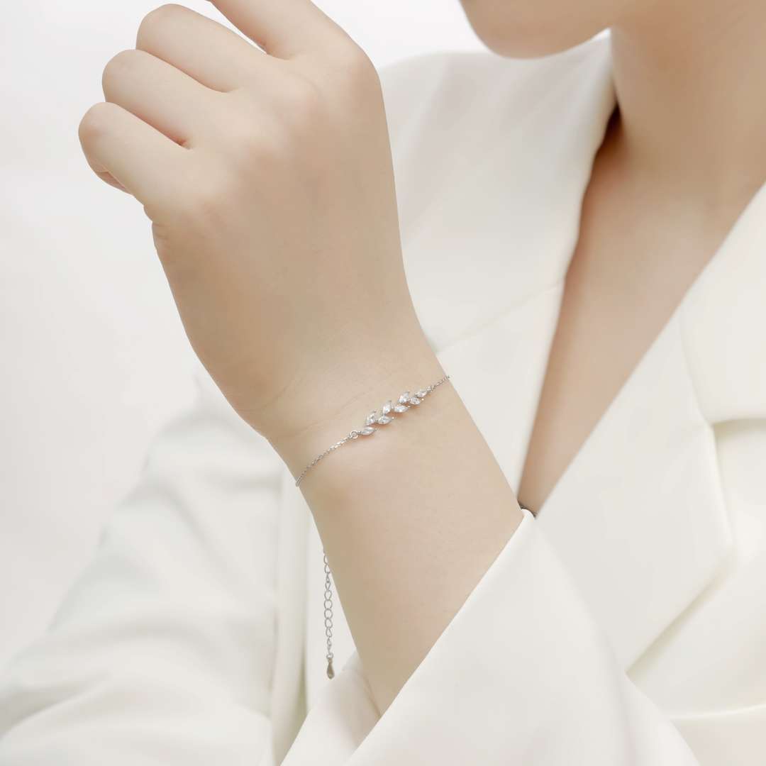 [Echo Fine ]Elegant Wheat Leaves Shape Bracelet