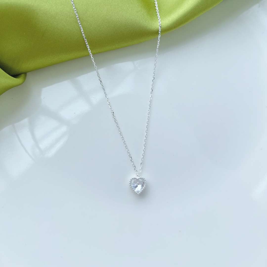 [Echo Fine ]Ornate Heart Shape Necklace