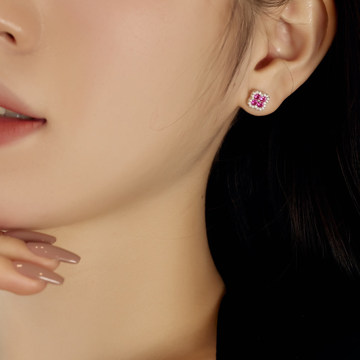 [Echo Fine ]Four-Leaf Clover Flower Shaped Earrings