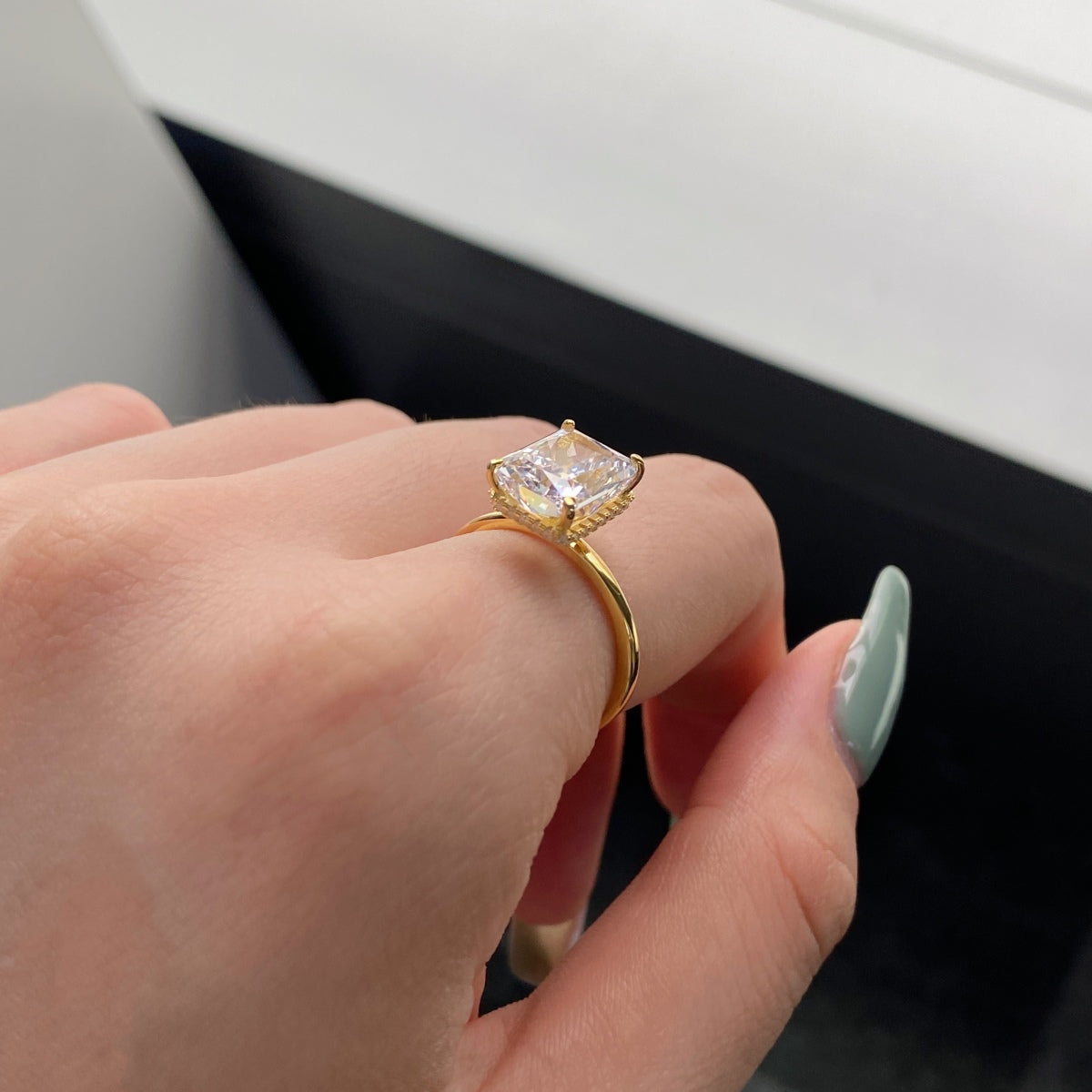 [Echo Fine ]4.0 Carat Ornate Enchanting Radiand Cut Banquet Ring
