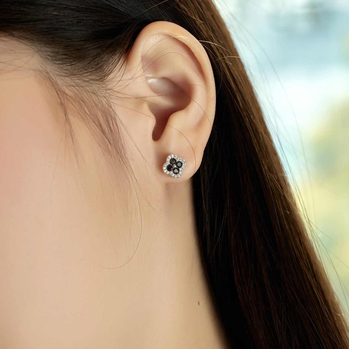 [Echo Fine ]Four-Leaf Clover Flower Shaped Earrings