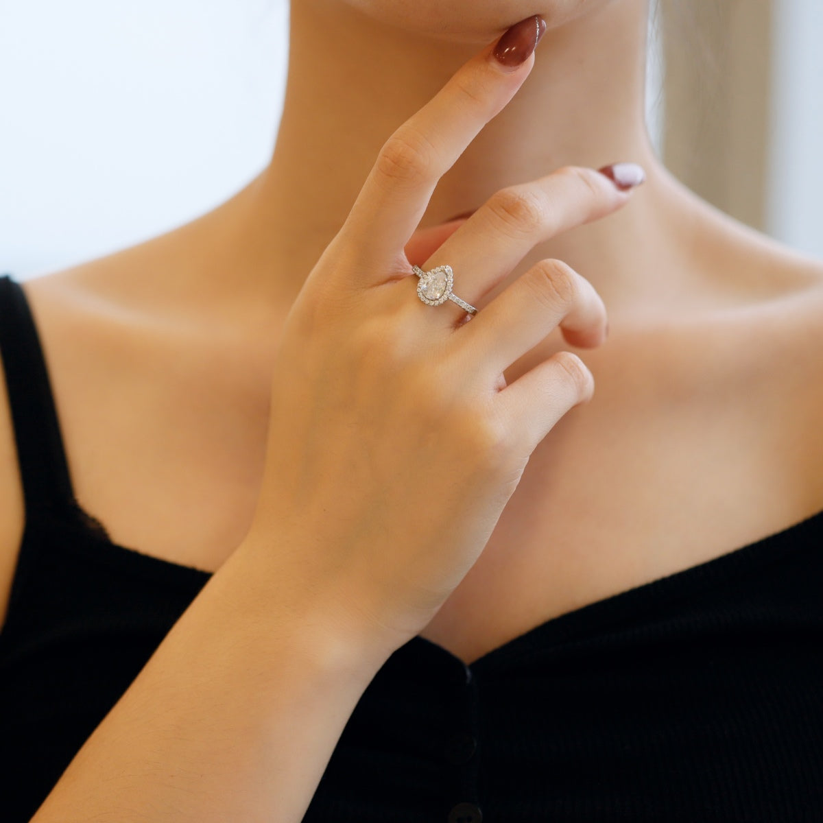 [Echo Fine ]1.0 Carat Luxurious Resplendent Water Drop Shape Wedding Ring