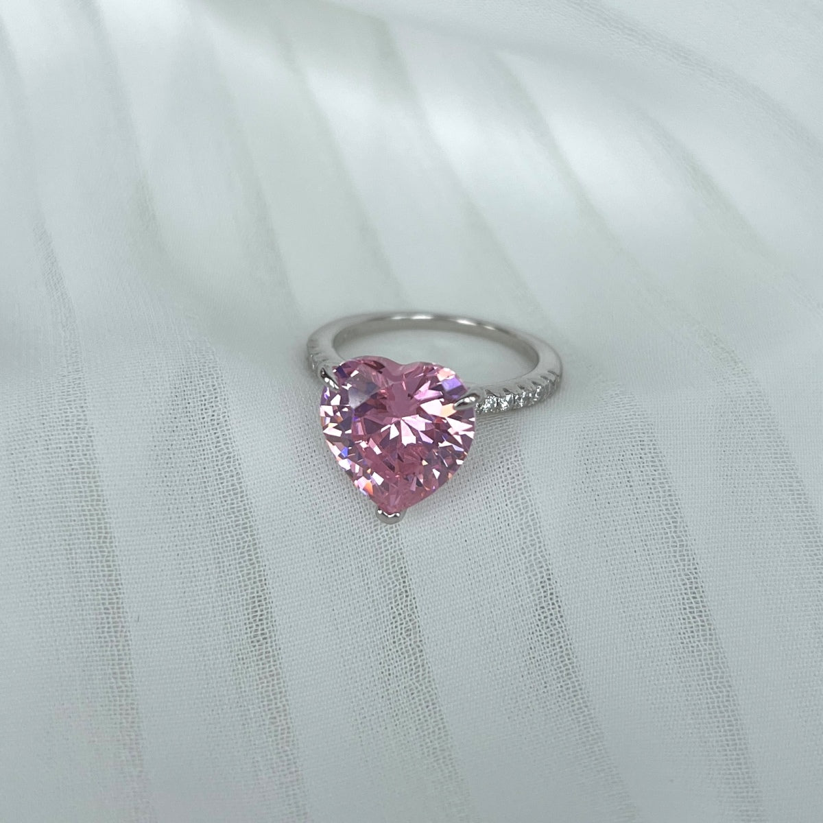 [Echo Fine ]6.0 Carat Luxurious Sparkling Romantic Heart Cut Lover Ring