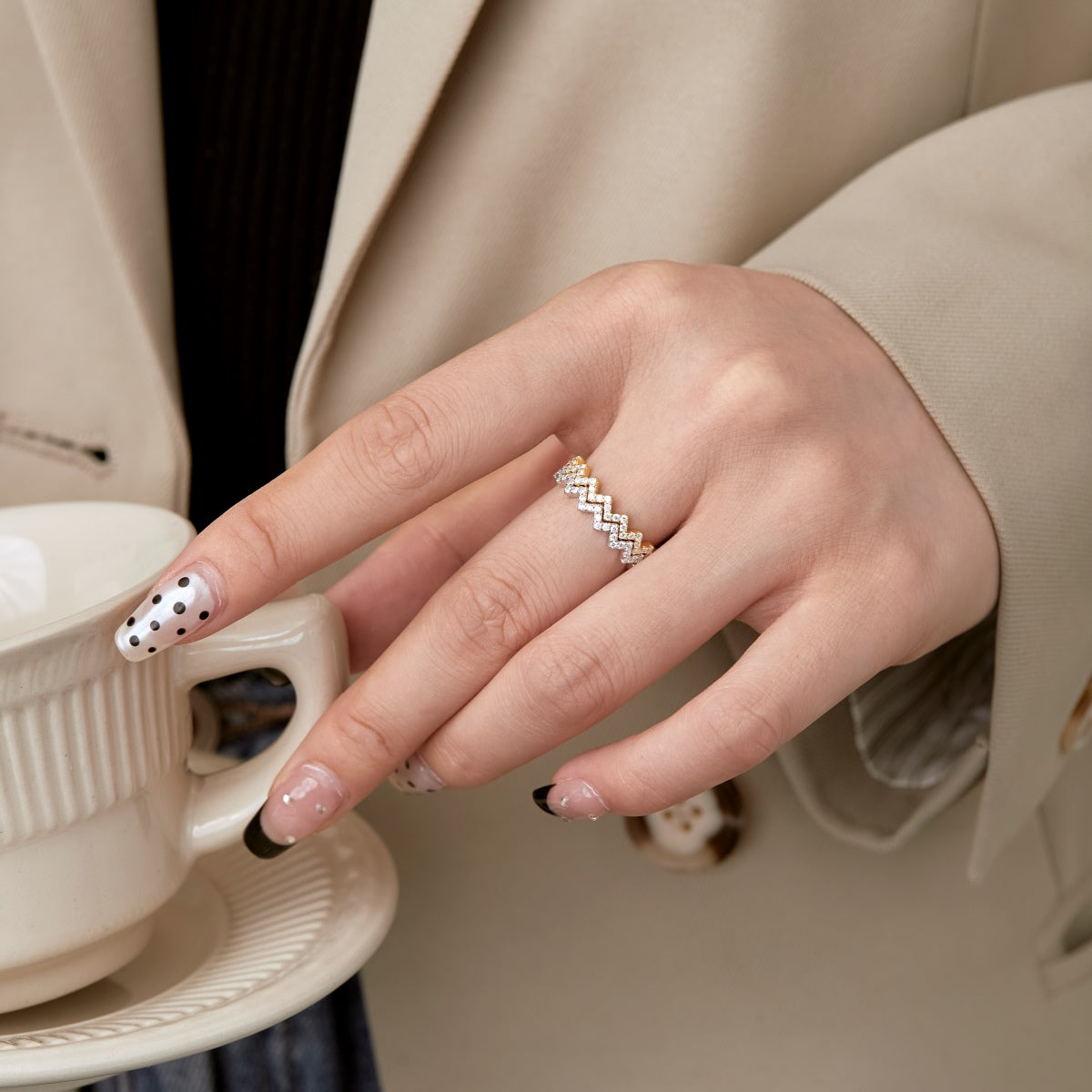 [Echo Fine ]Delicate Enchanting Wave Shape Daily Ring