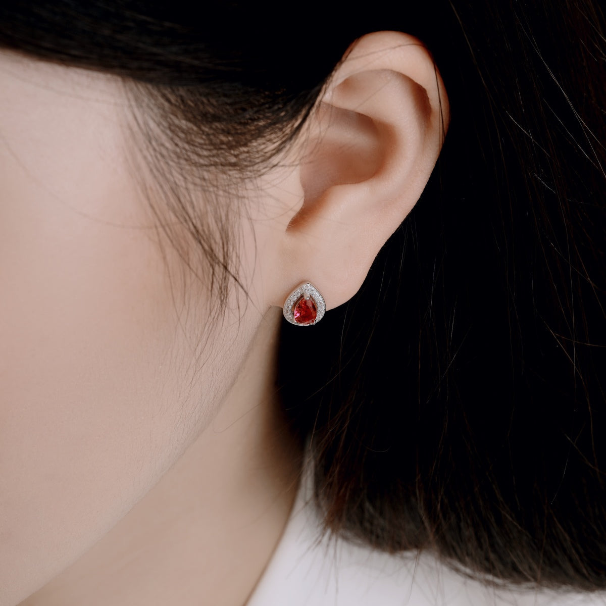 [Echo Fine ]Luxurious Water Drop Shape Earrings