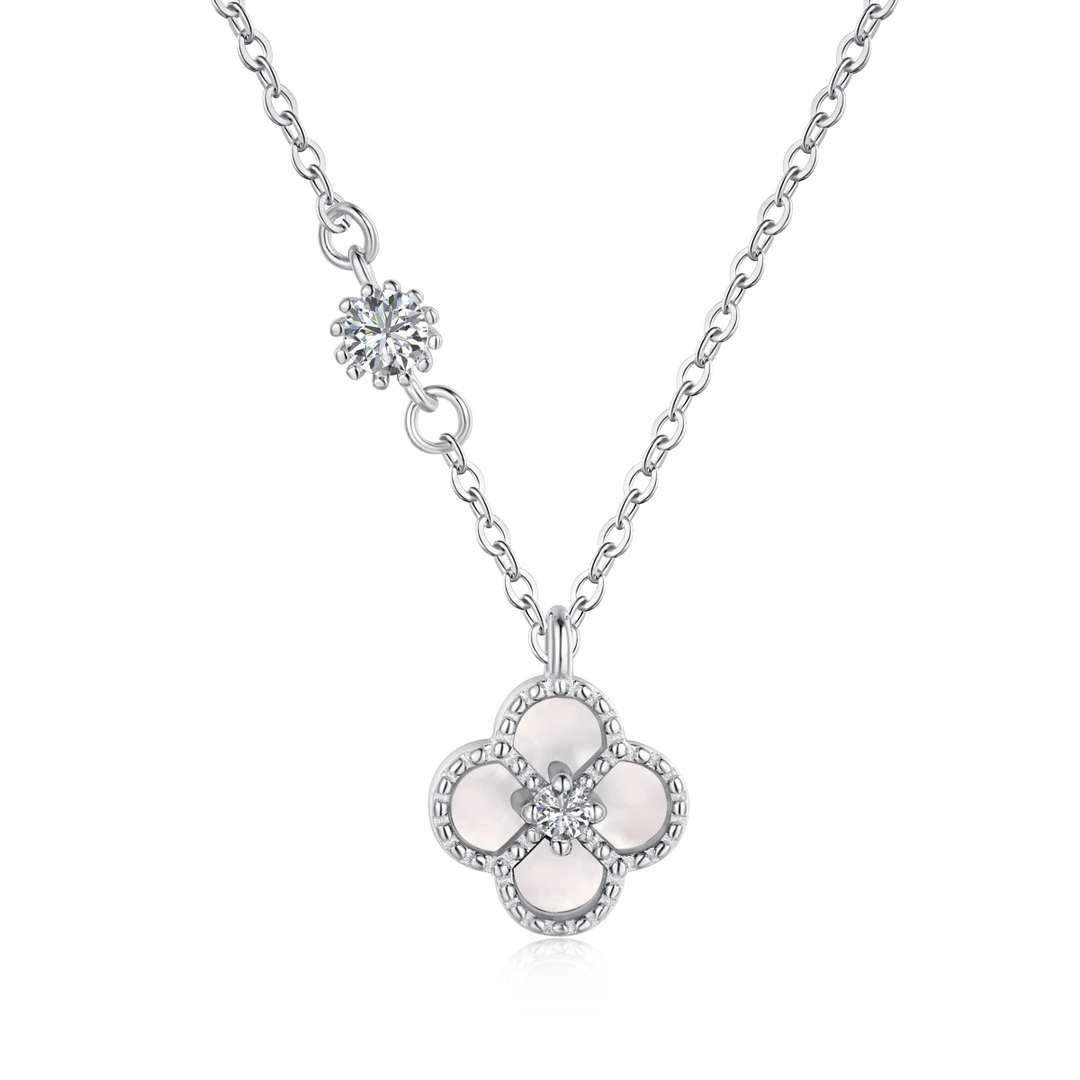 [Echo Fine ]Delicate Flower Shape Necklace