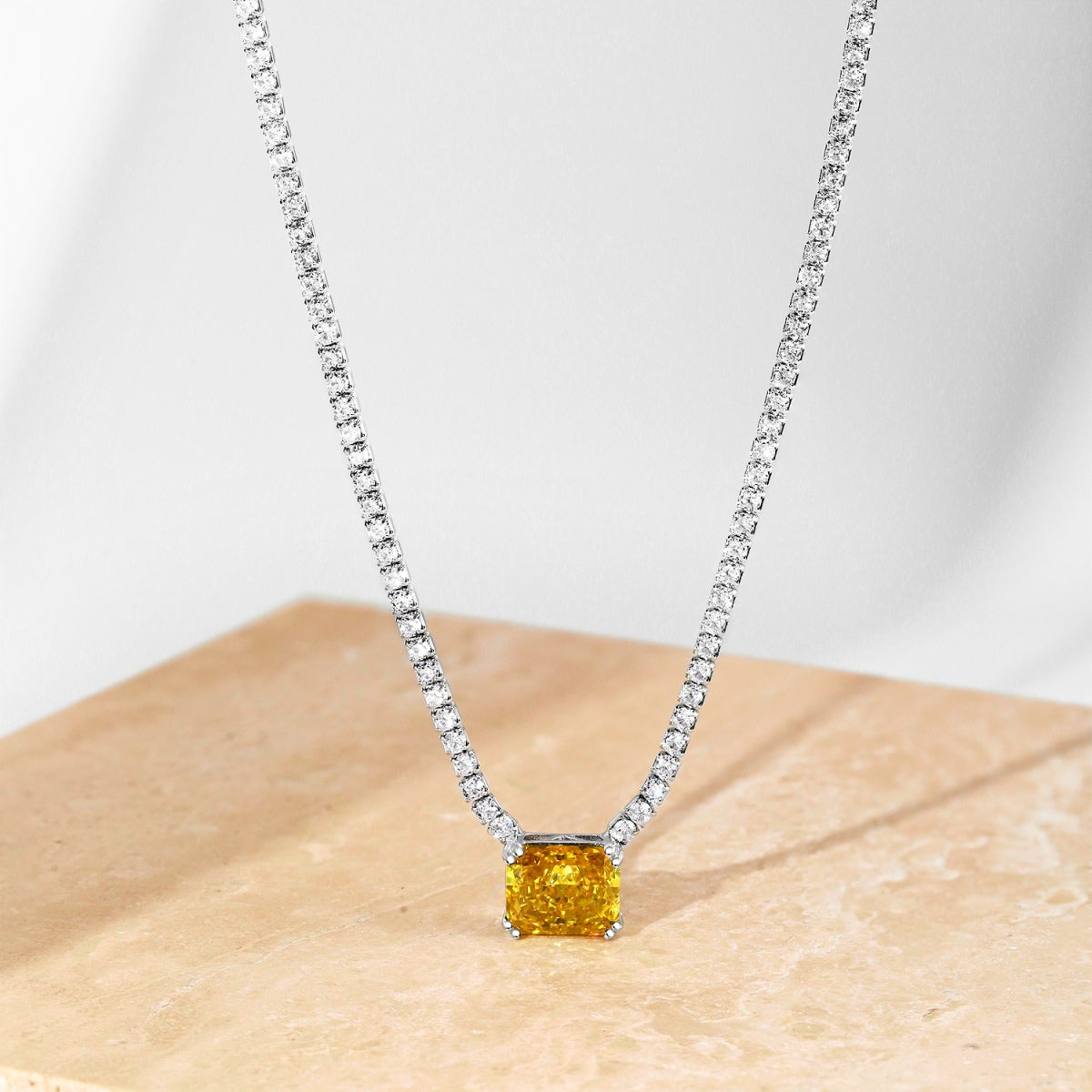 [Echo Fine ]4.0 Carat Elegant Radiant Cut Necklace