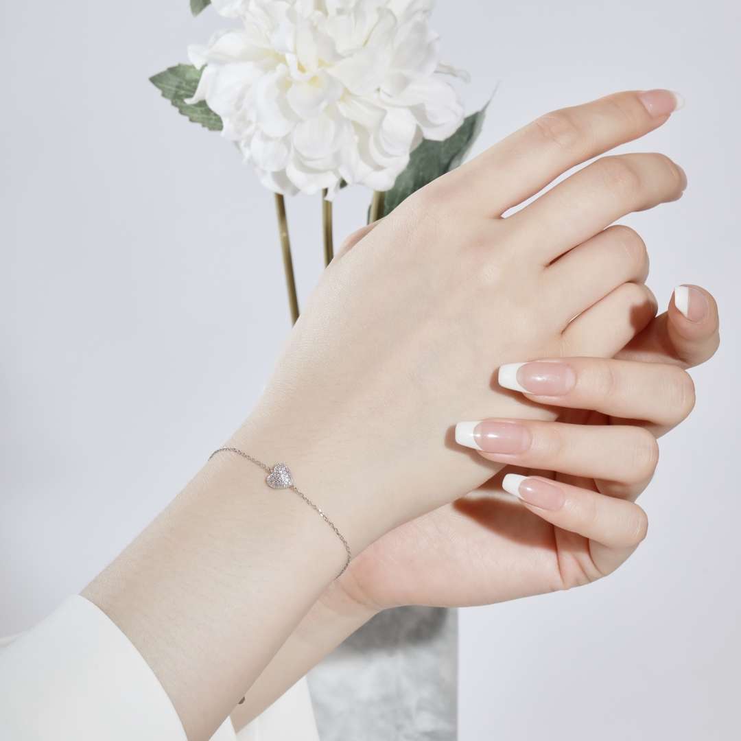 [Echo Fine ]Heart-Shaped Gentle and Versatile Bracelet