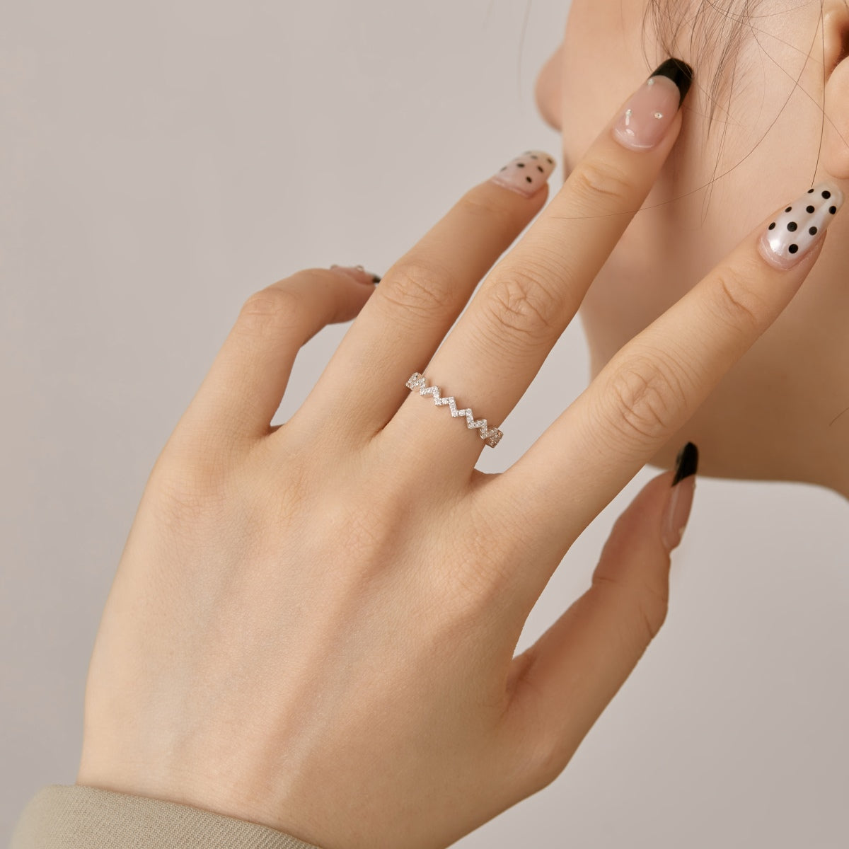 [Echo Fine ]Delicate Enchanting Wave Shape Daily Ring