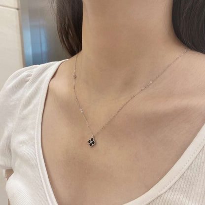 [Echo Fine ]Delicate Flower Shape Necklace
