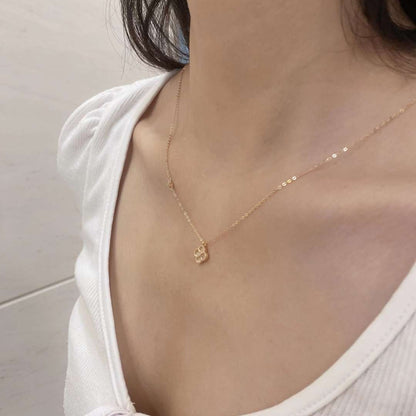 [Echo Fine ]Delicate Flower Shape Necklace