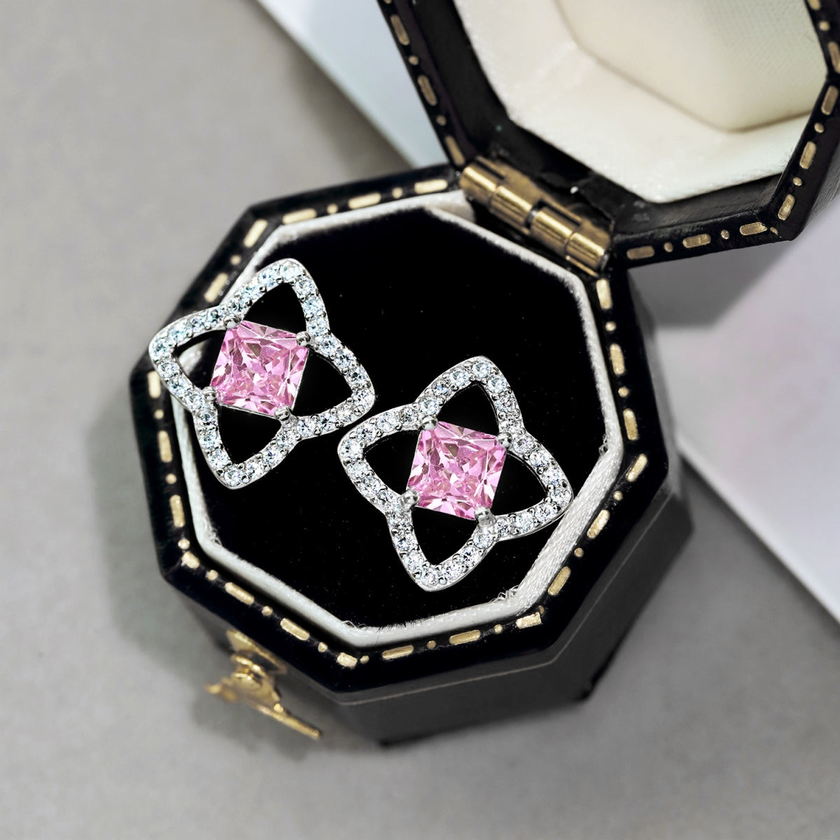 [Echo Fine ]Elegant Star Shape Princess Cut Daily Earrings