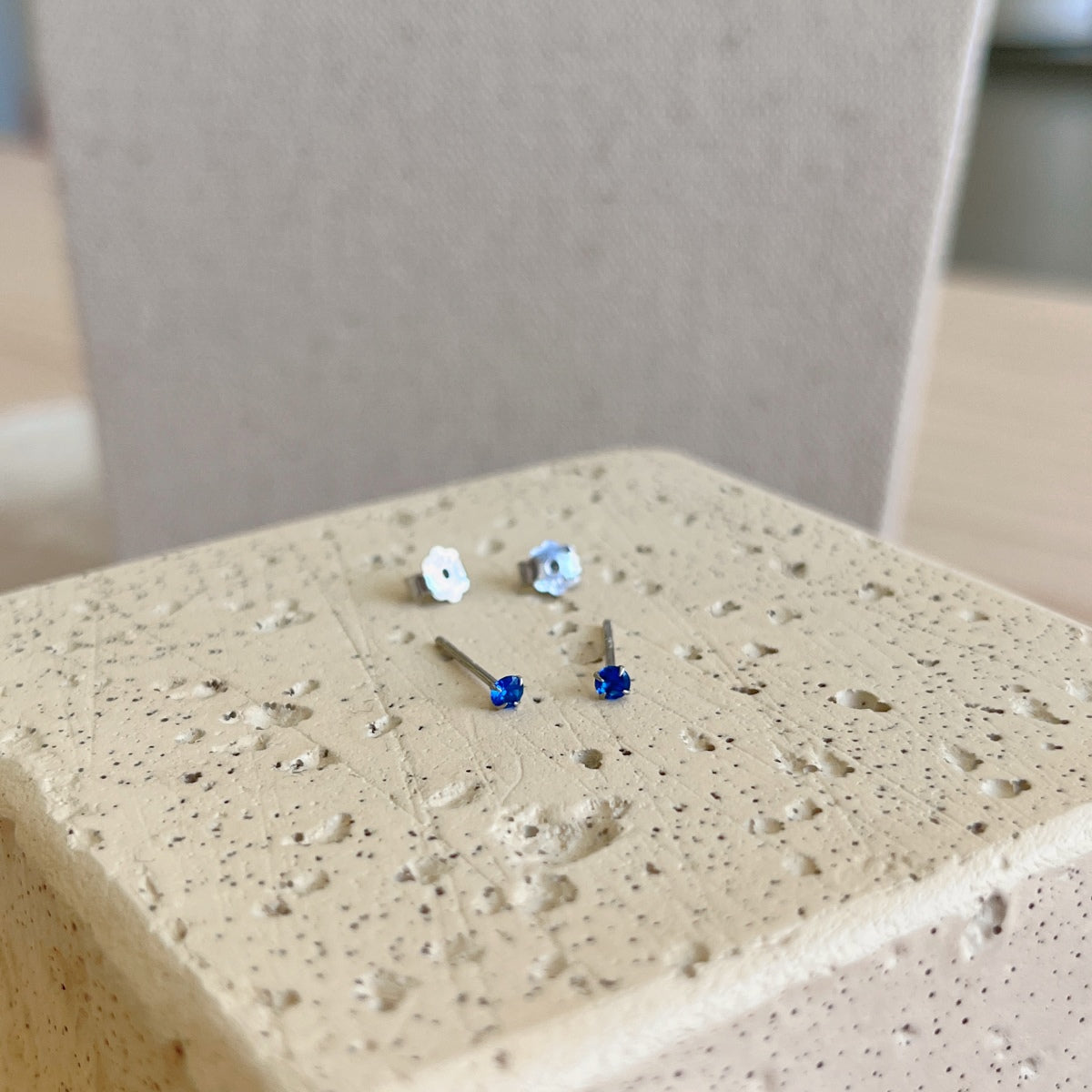 [Echo Fine ]Delicate Solitaire Earrings