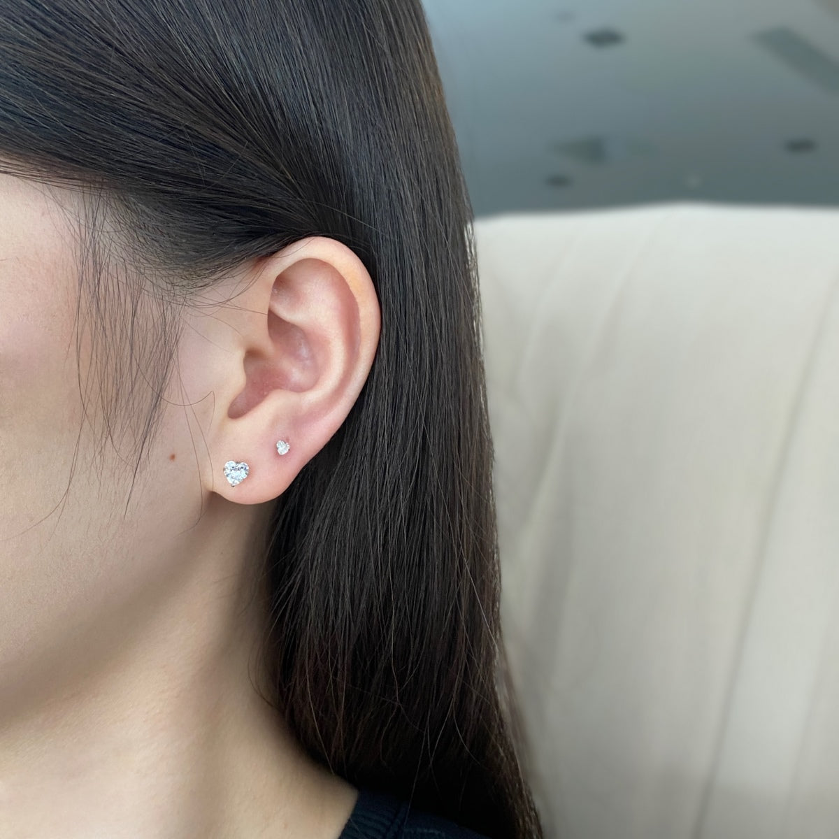 [Echo Fine ]Sparkling Heart Shaped Simple Earrings